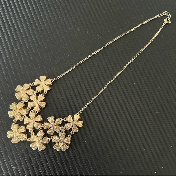 Charming Charlie Statement Necklace Yellow Flower Bib Gold Tone Chain - Picture 4 of 7